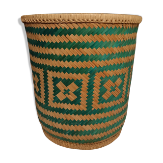 Woven wicker basket