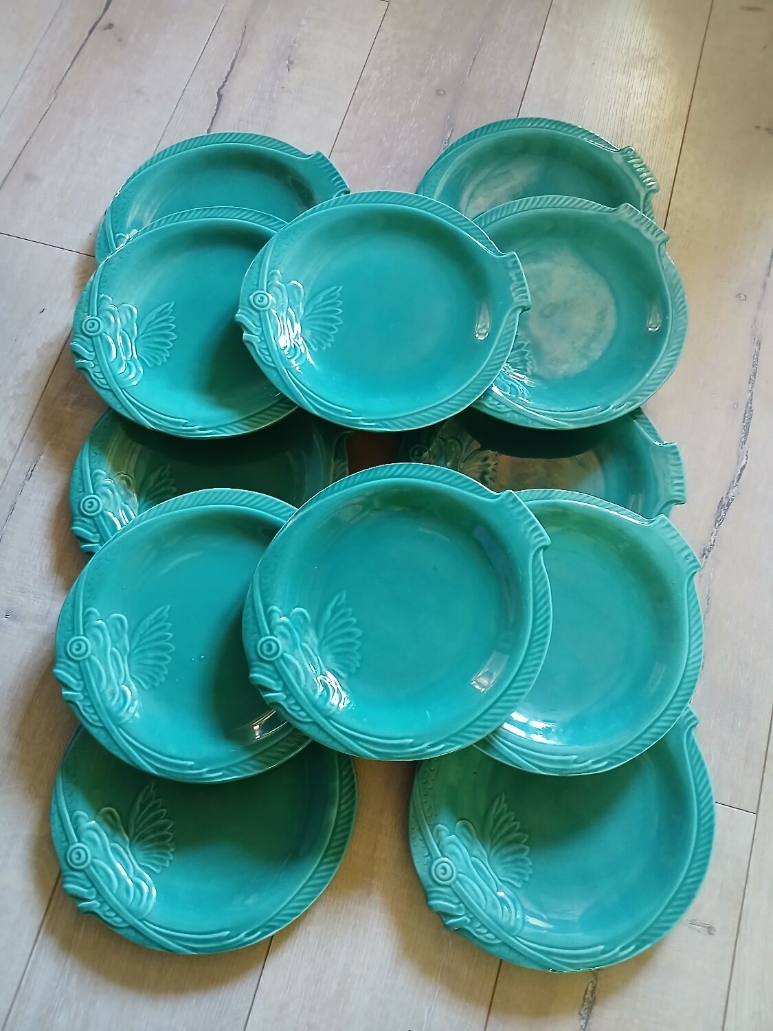 12 vintage zoomorphic dinner plates