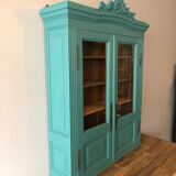 Showcase to be placed or hung