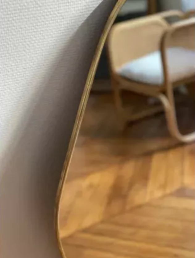 Miroir trapèze irrégulier organique laiton doré minimaliste