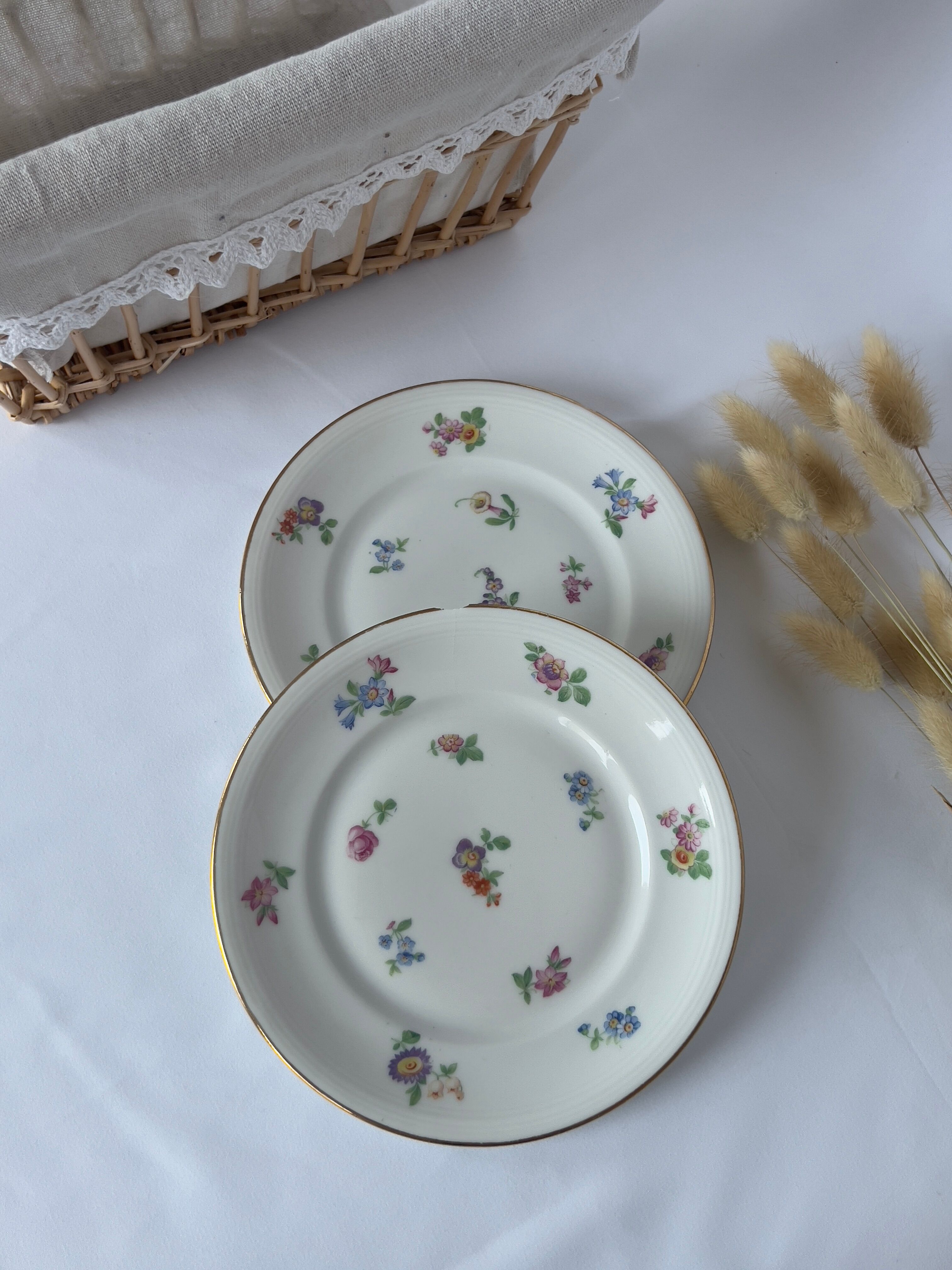 Pair of floral vintage dessert plates gilded white porcelain from limoges