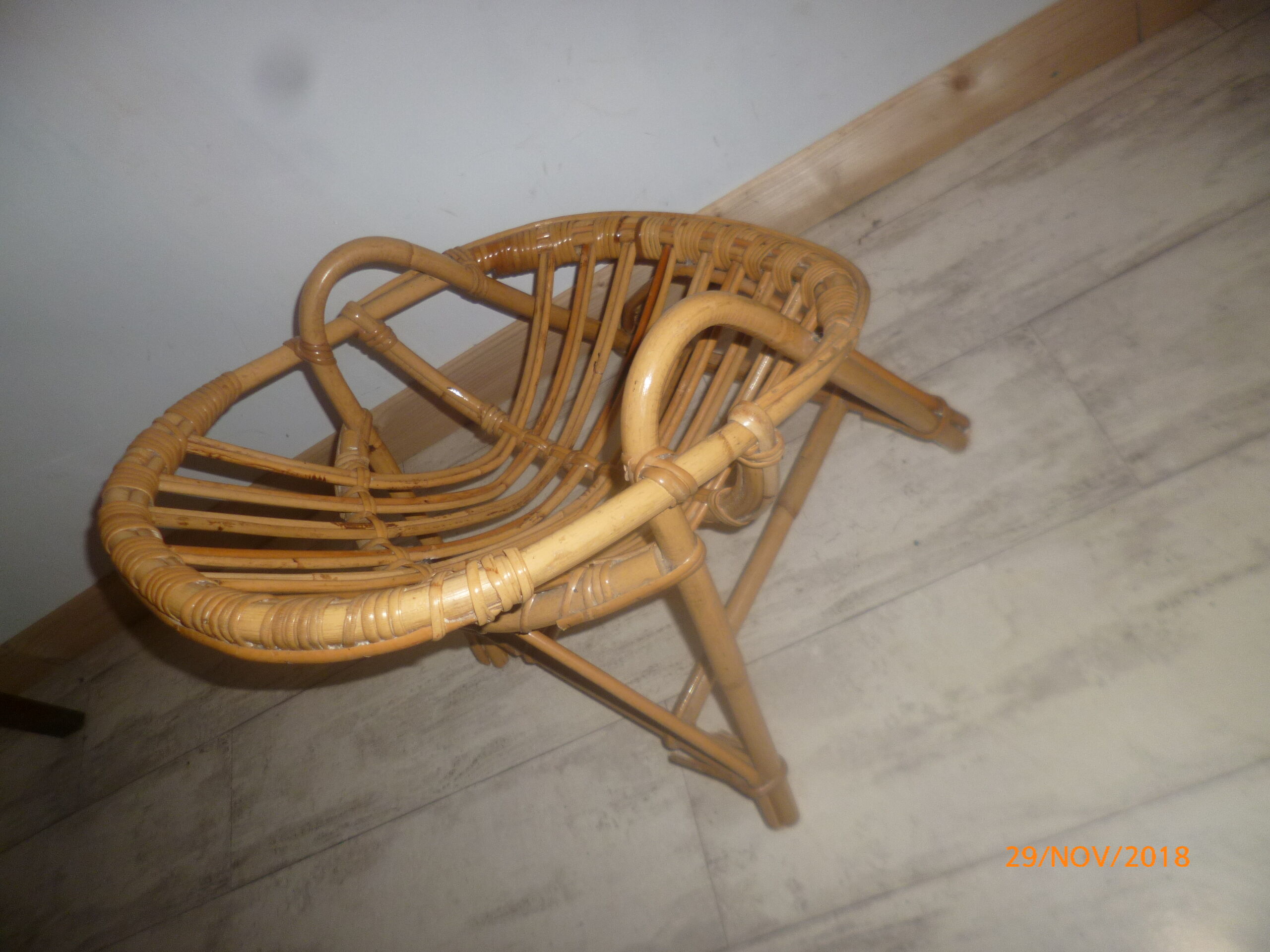 Fauteuil rotin coquille 1960/1970