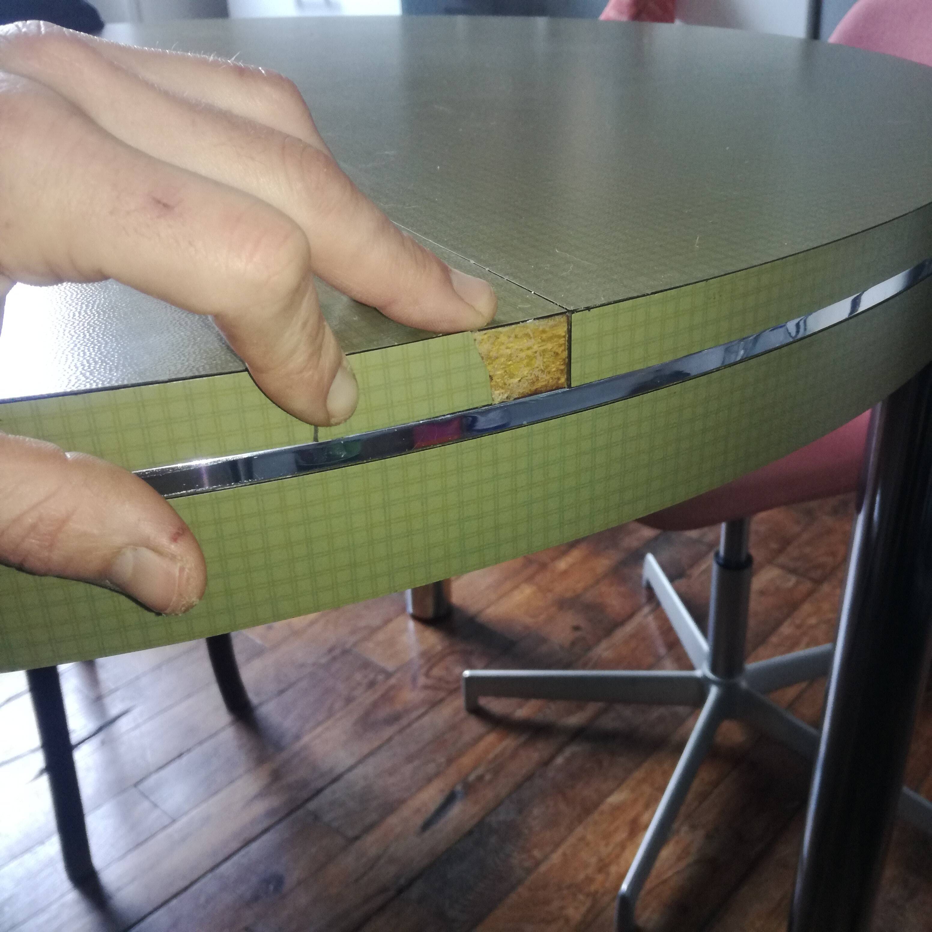 Extendable round table, gingham tile patterns late 1970 - Ø100