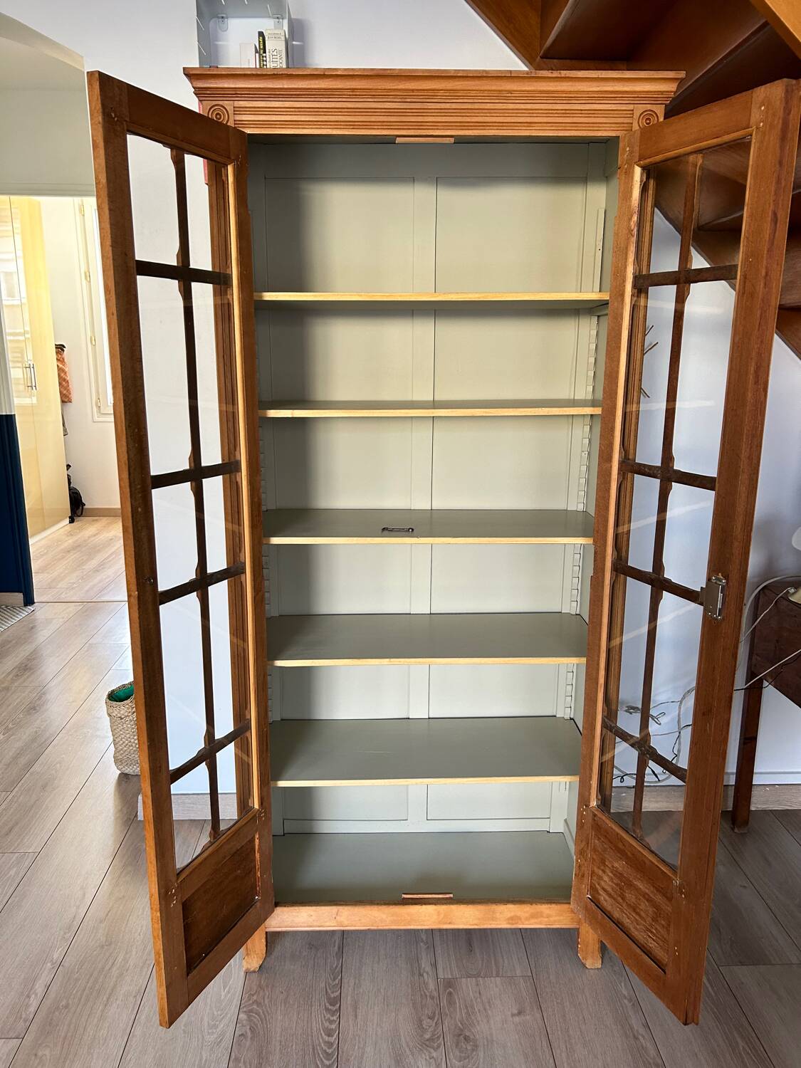 Parisian dresser cabinet