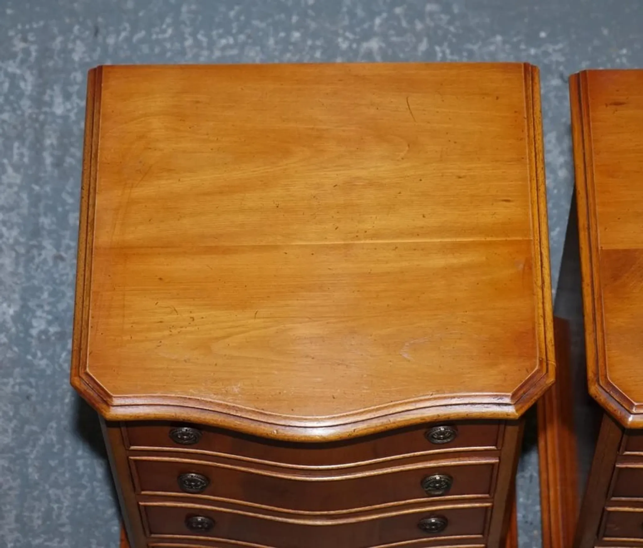 Georgian Style Yew Wood Bedside Tables, Set of 2