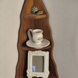 Corner shelf