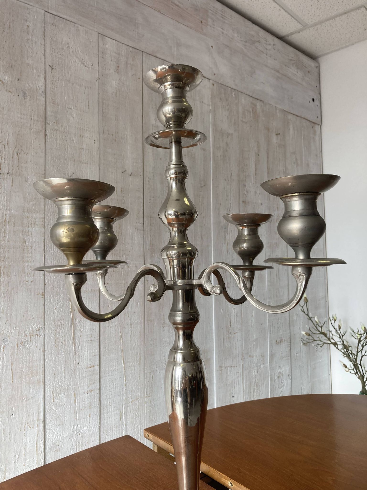 Grand vintage chandelier