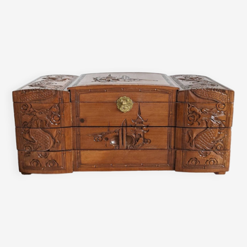 Jewelry box, hand-carved with asian motif