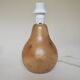 Lampe en bois tourné avec abat-jour en lin