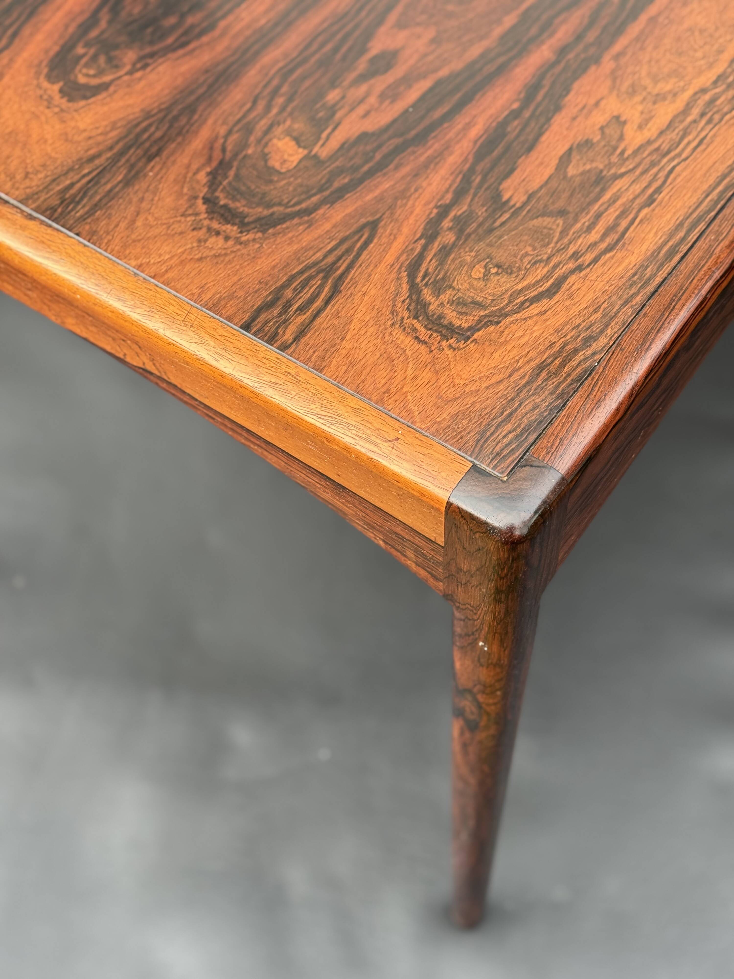 Modus Rio table in rosewood by Kristian Vedel