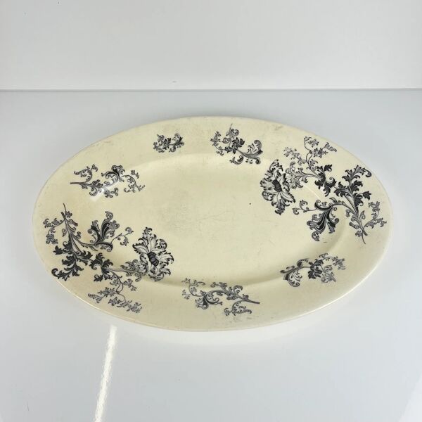 Grand plat ovale terre de fer, modèle ''Damas'' par Sarreguemines, fin XIXe, gris-noir