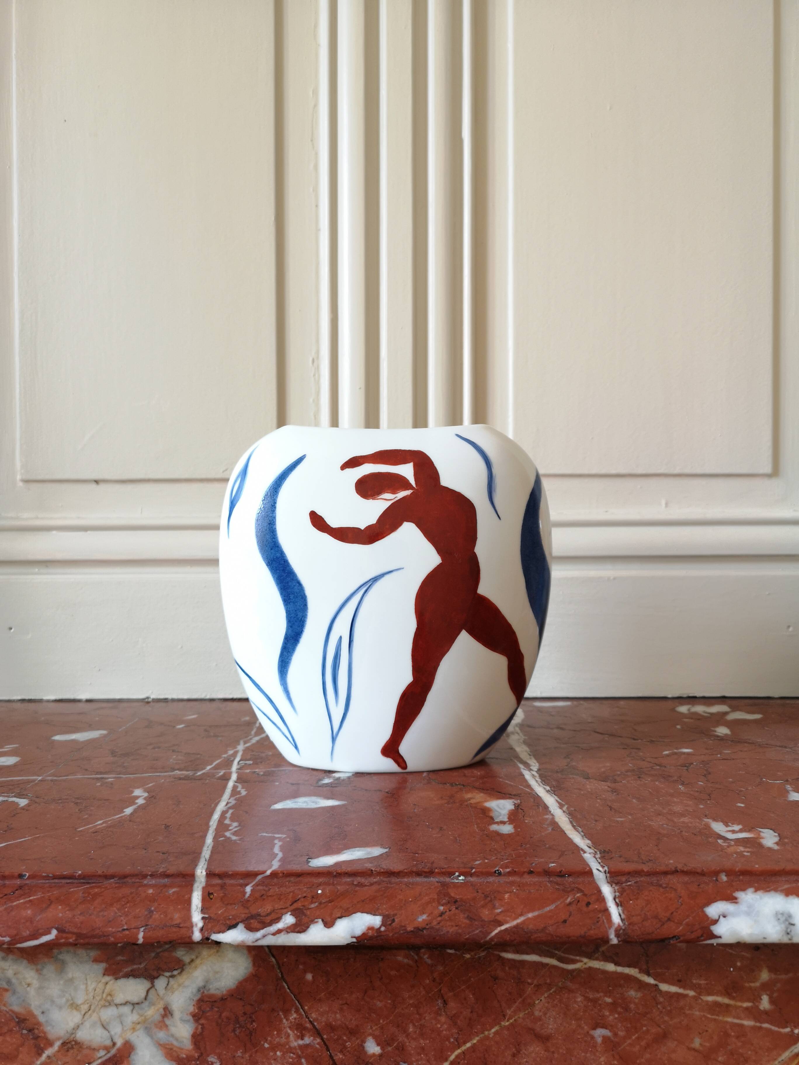 Vase silhouettes and dances in the style of Matisse