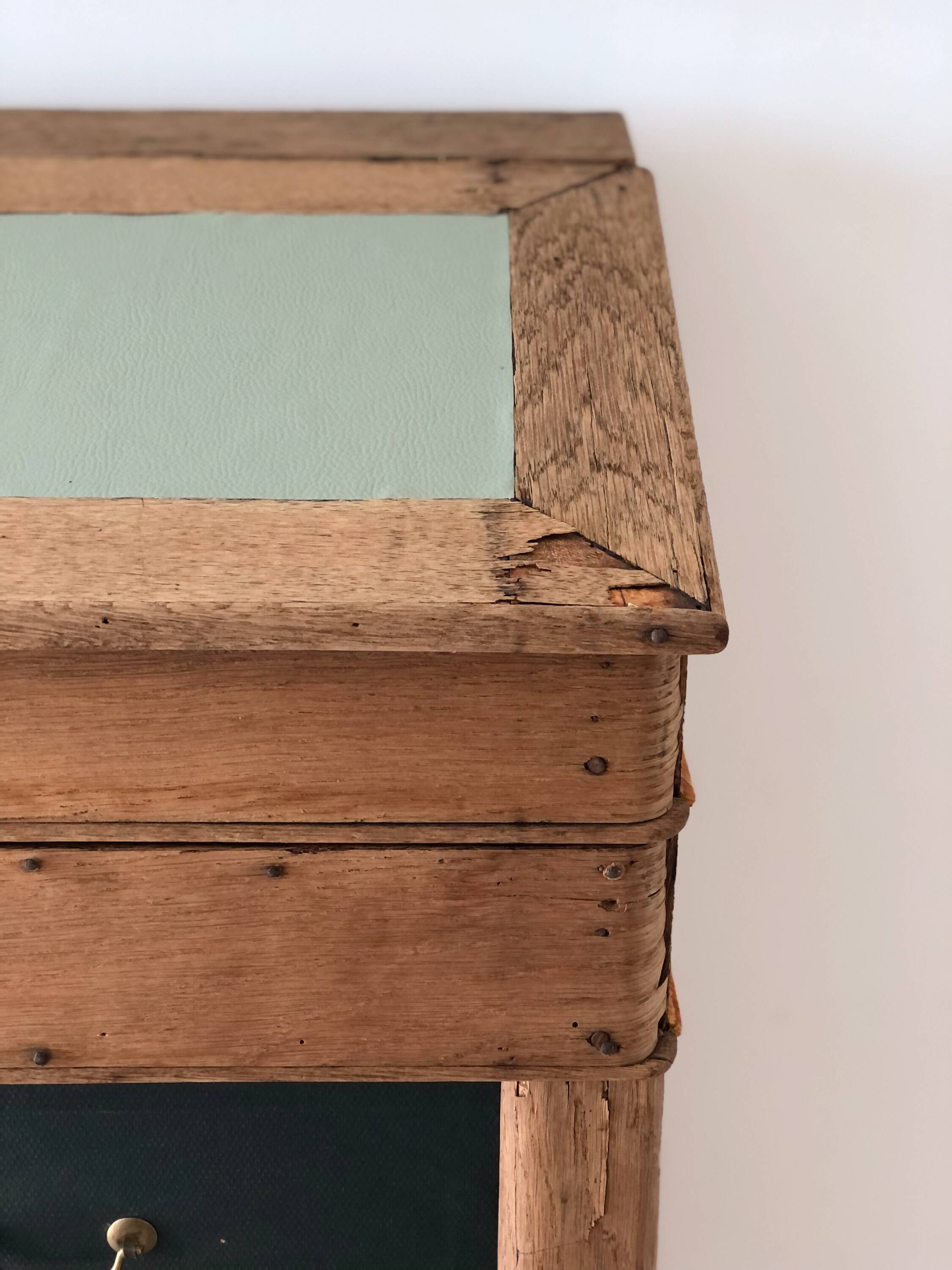 Old notary's cardboard maker