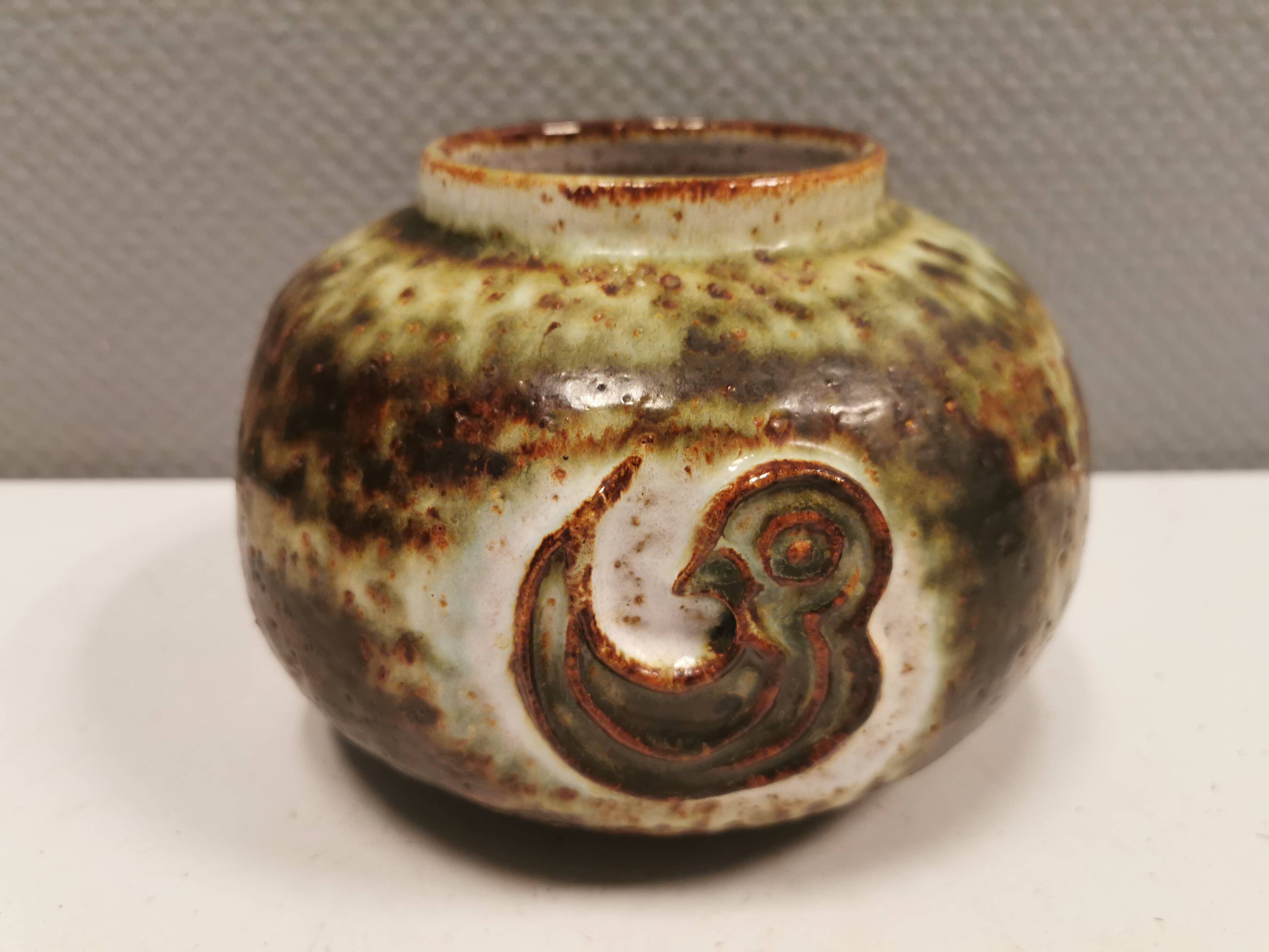 Beautiful vase from Danish Kingo Ceramics (Signature KK) 1980s. signed on the bottom.