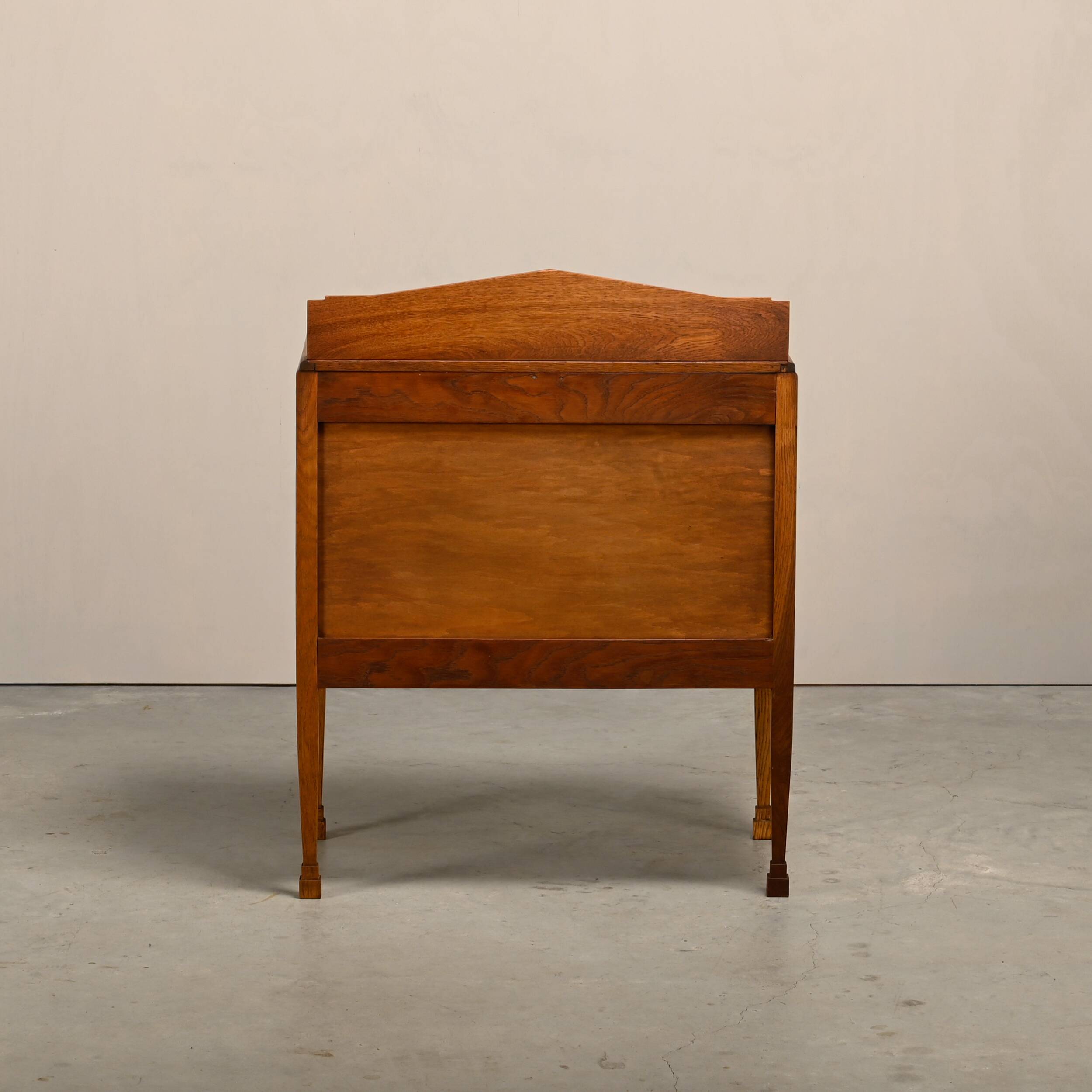 Art Deco Amsterdam School Tea or Display Cabinet in solid oak, Netherlands