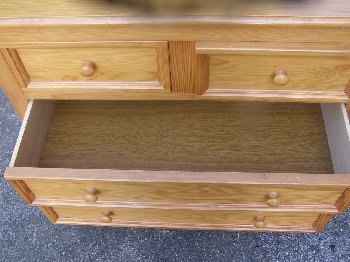 Solid wood chest of drawers 4 drawers