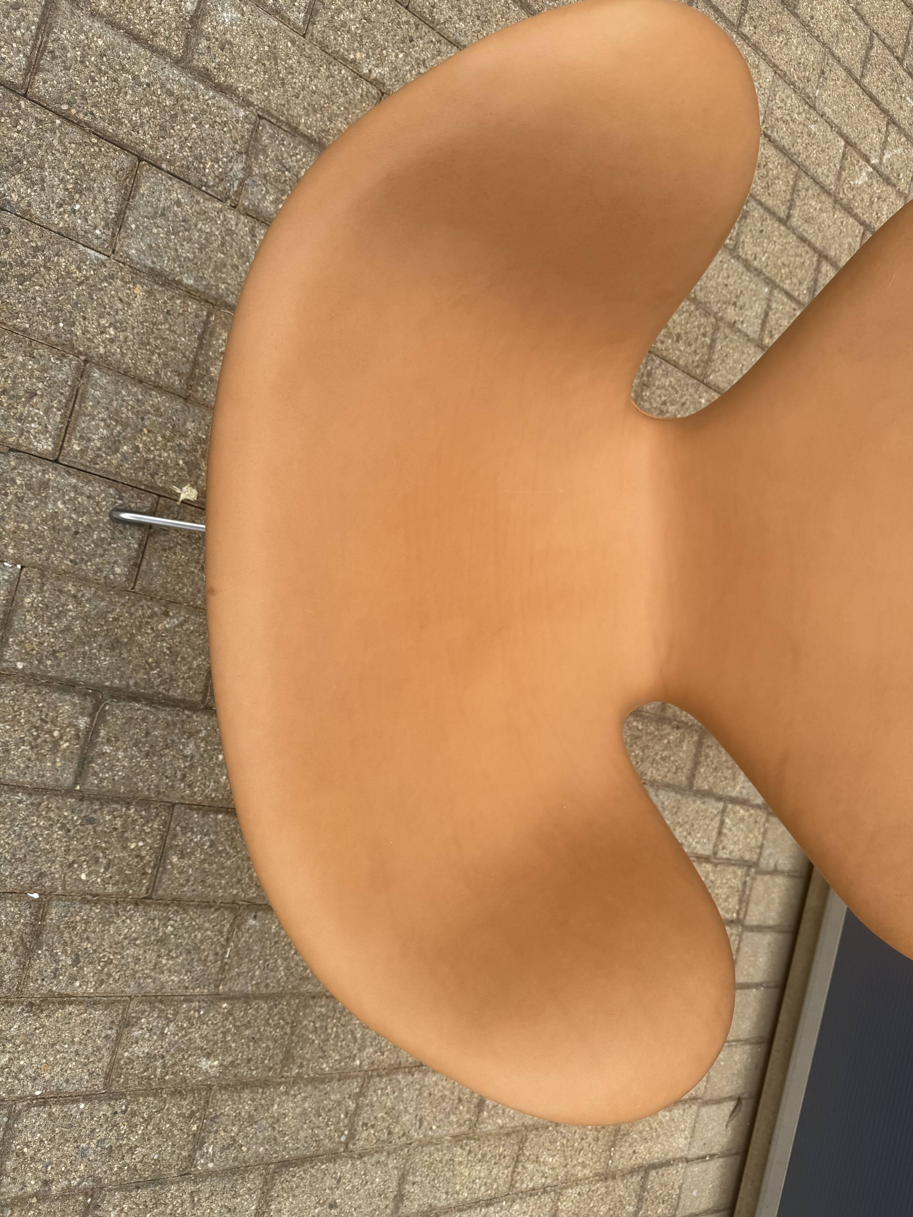 Fritz Hansen Swan Chair 05-‘67 Cognac Camel leather AS NEW