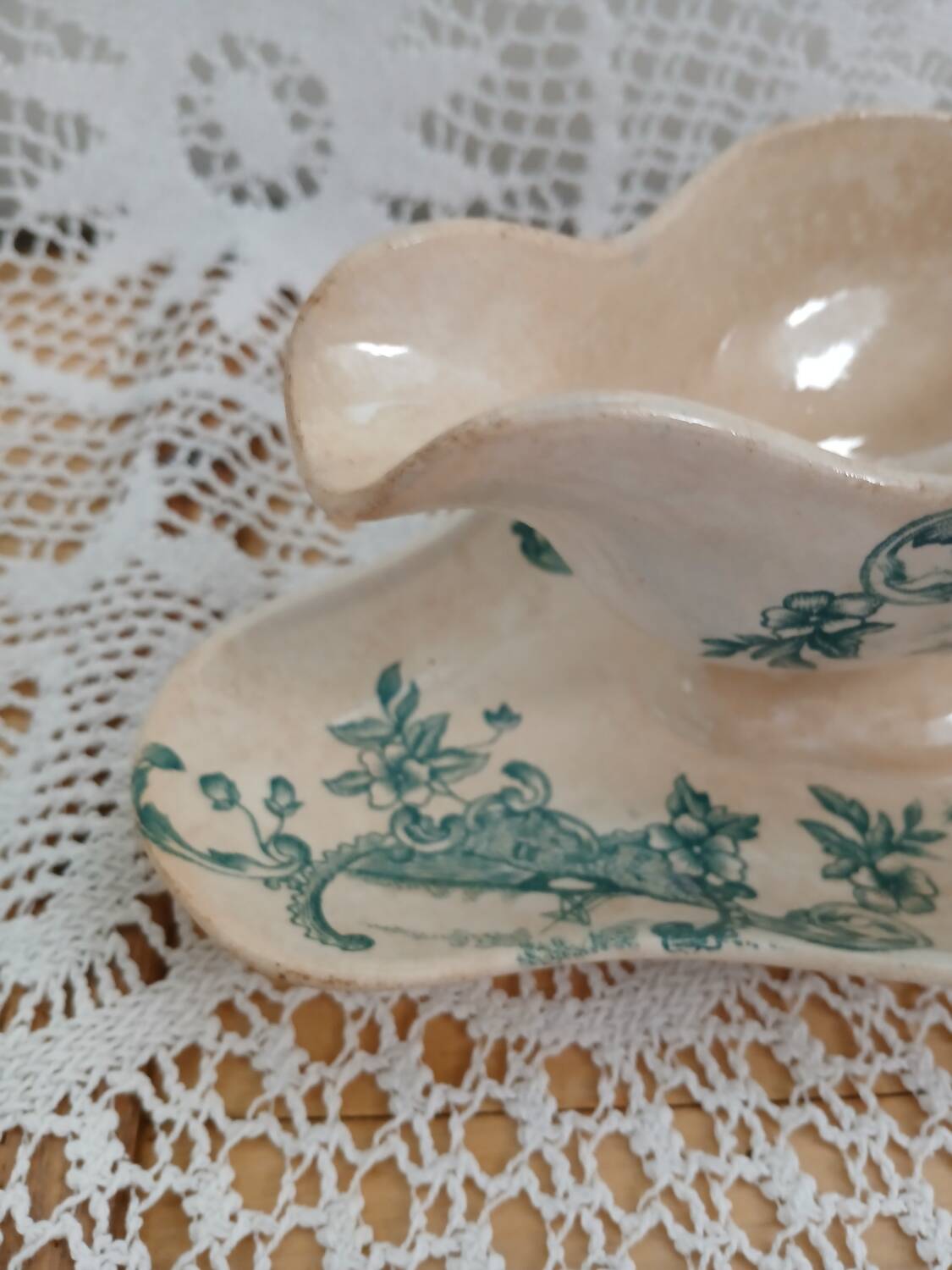 Saucière ancienne en Terre de fer