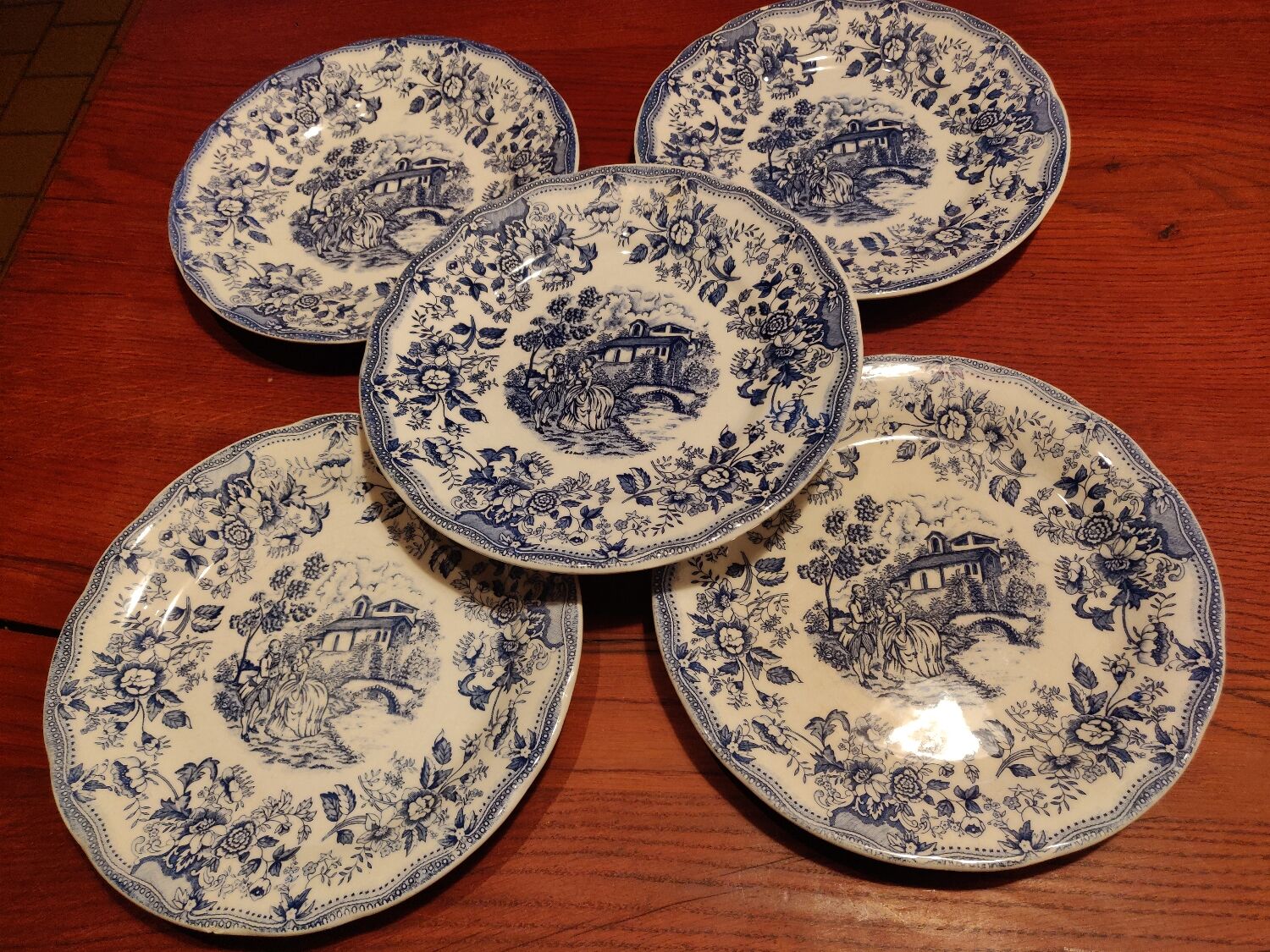 Service of antique Italian ceramic plates Promogros
