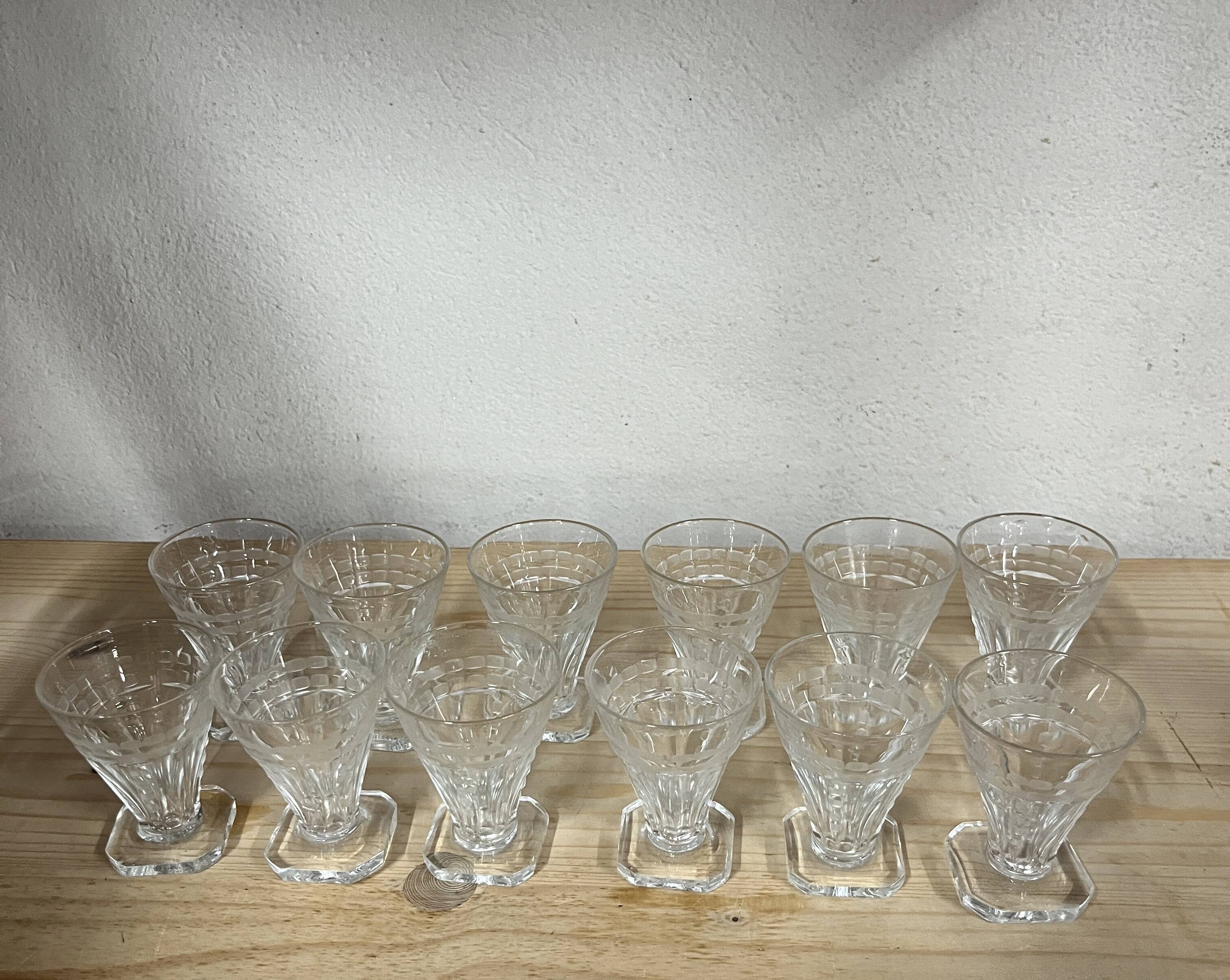 12 Art Deco Crystal Liqueur or Aperitif Glasses
