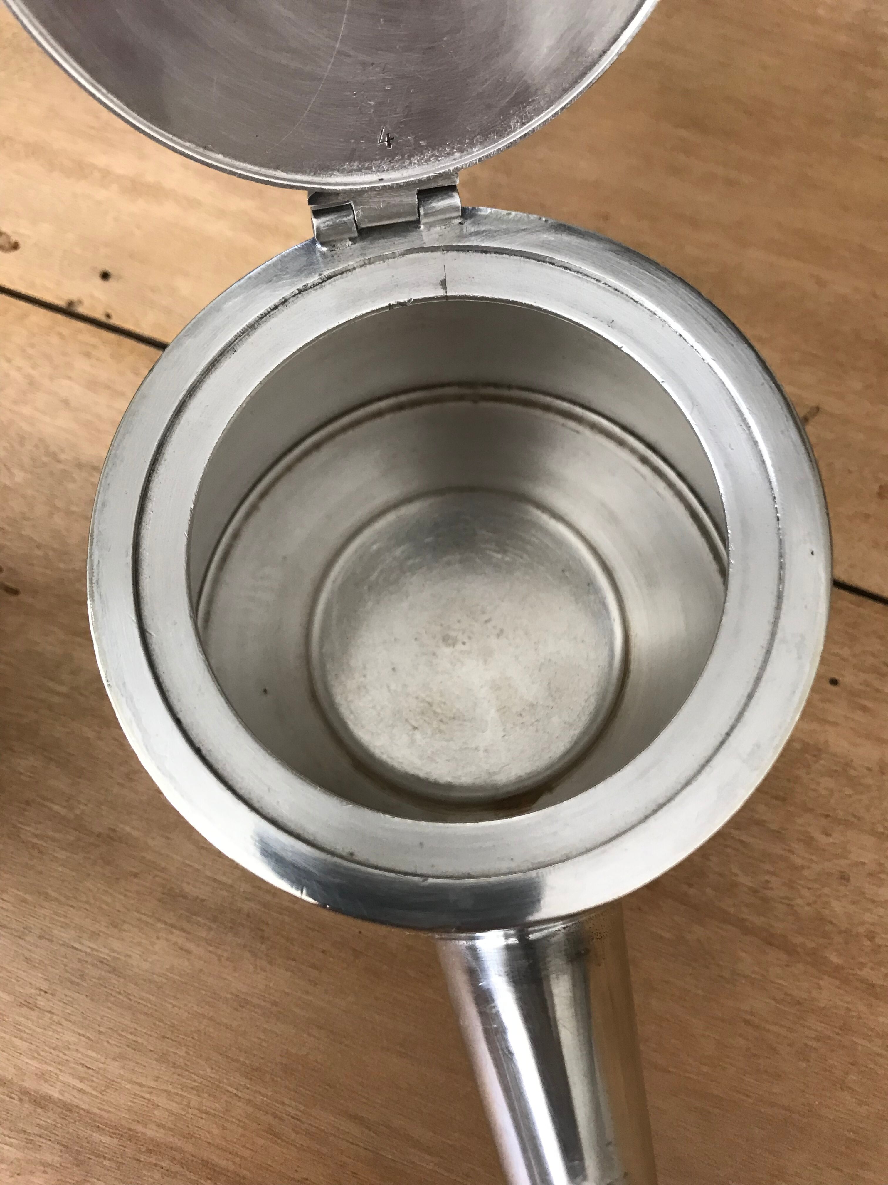 Theapot in silver metal E. nother