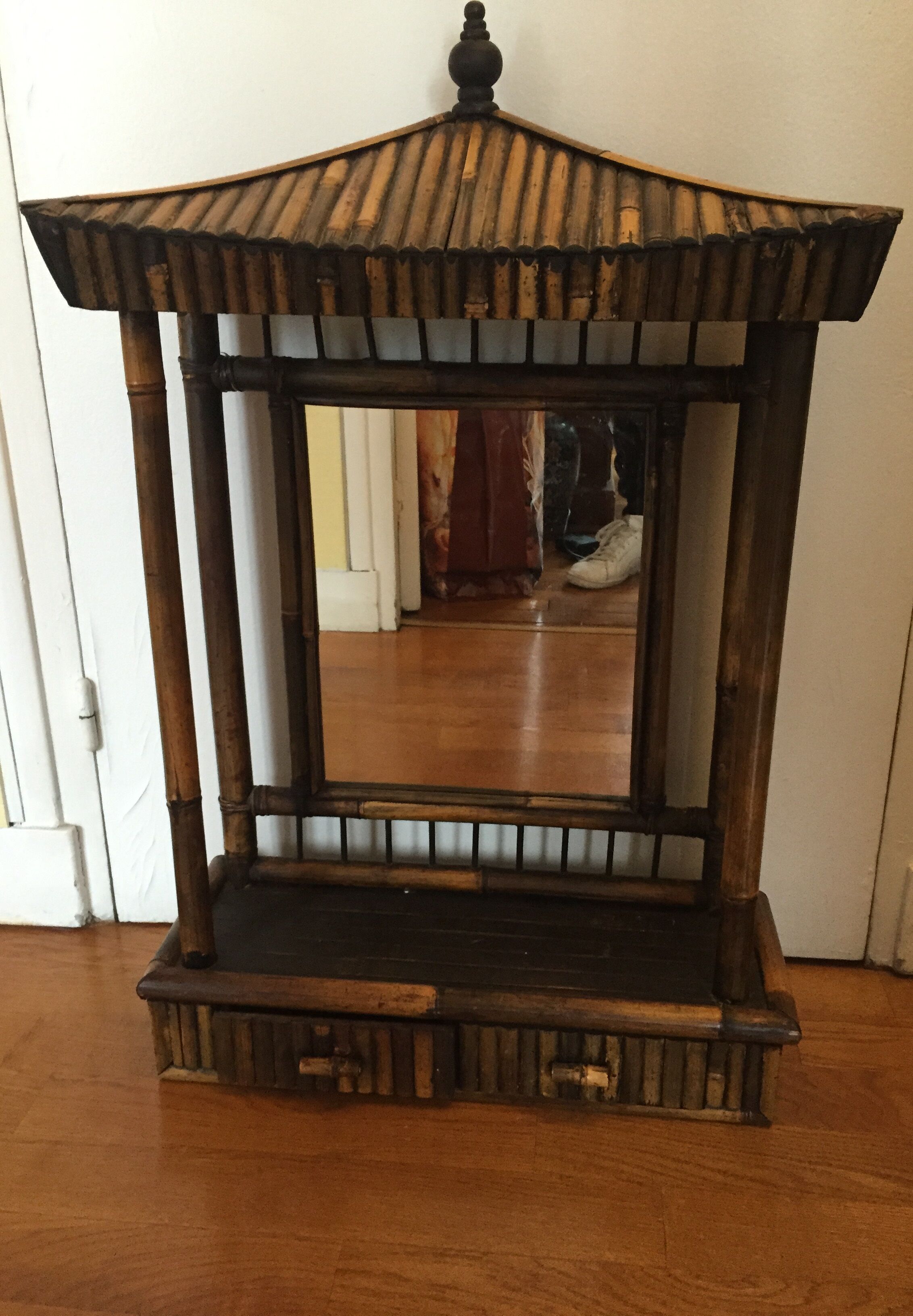 Miroir pagode en bambou 78 x 52 cm