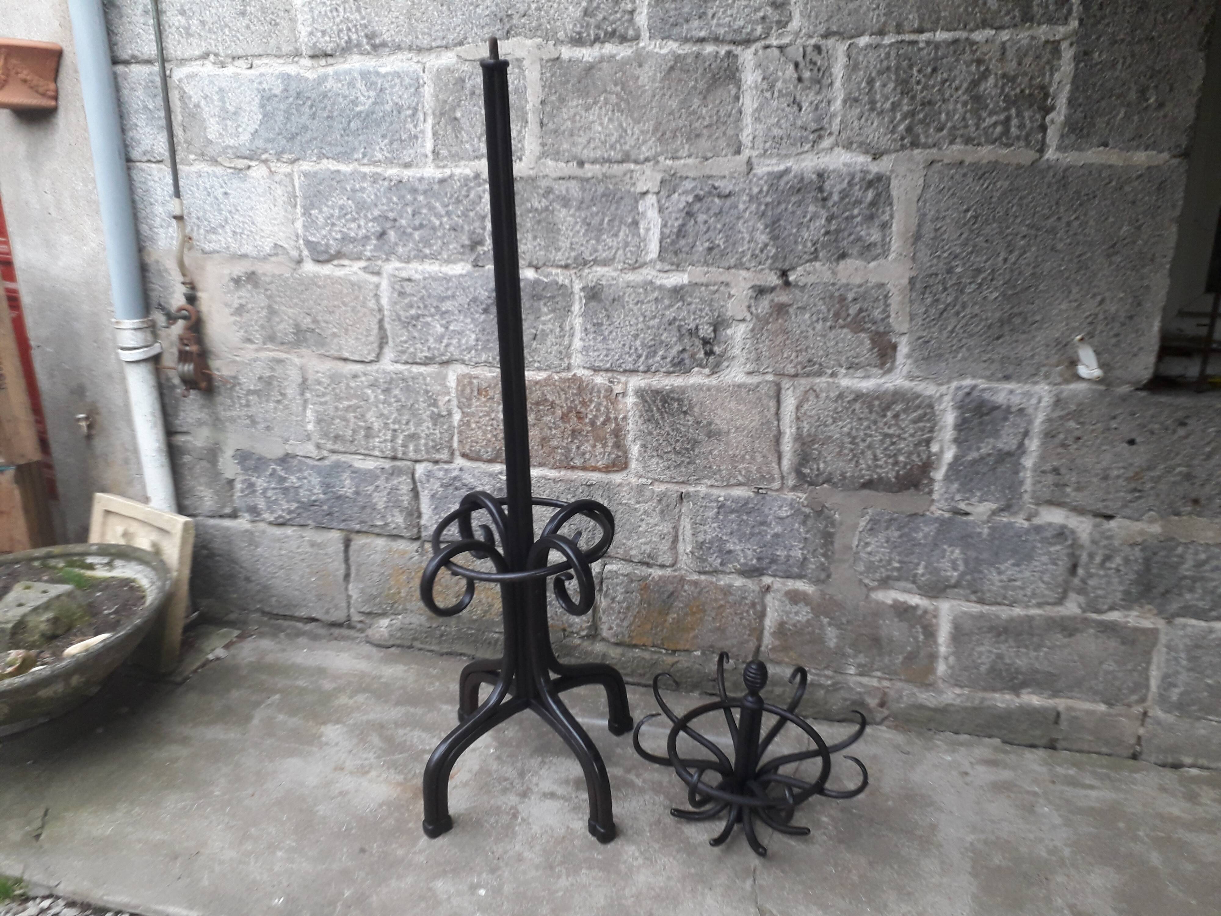 Parrot coat rack
