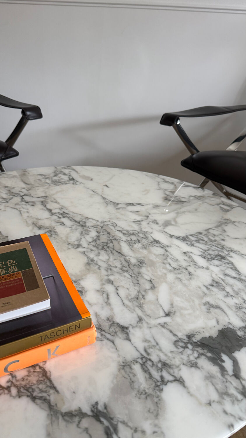 Knoll table - Eero Saarinen coffee table