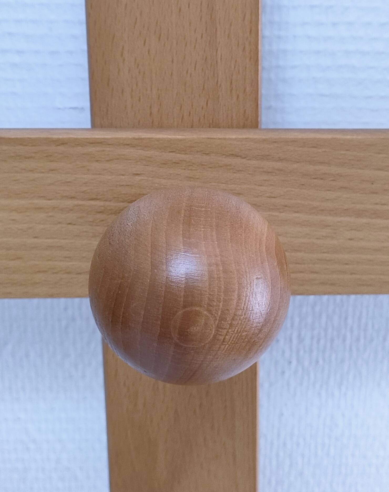 Solid pine crossbar coat rack from the 90s