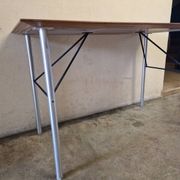 Etienne Fermigier (1932-1973) Table en aluminium et métal laqué noir 1960