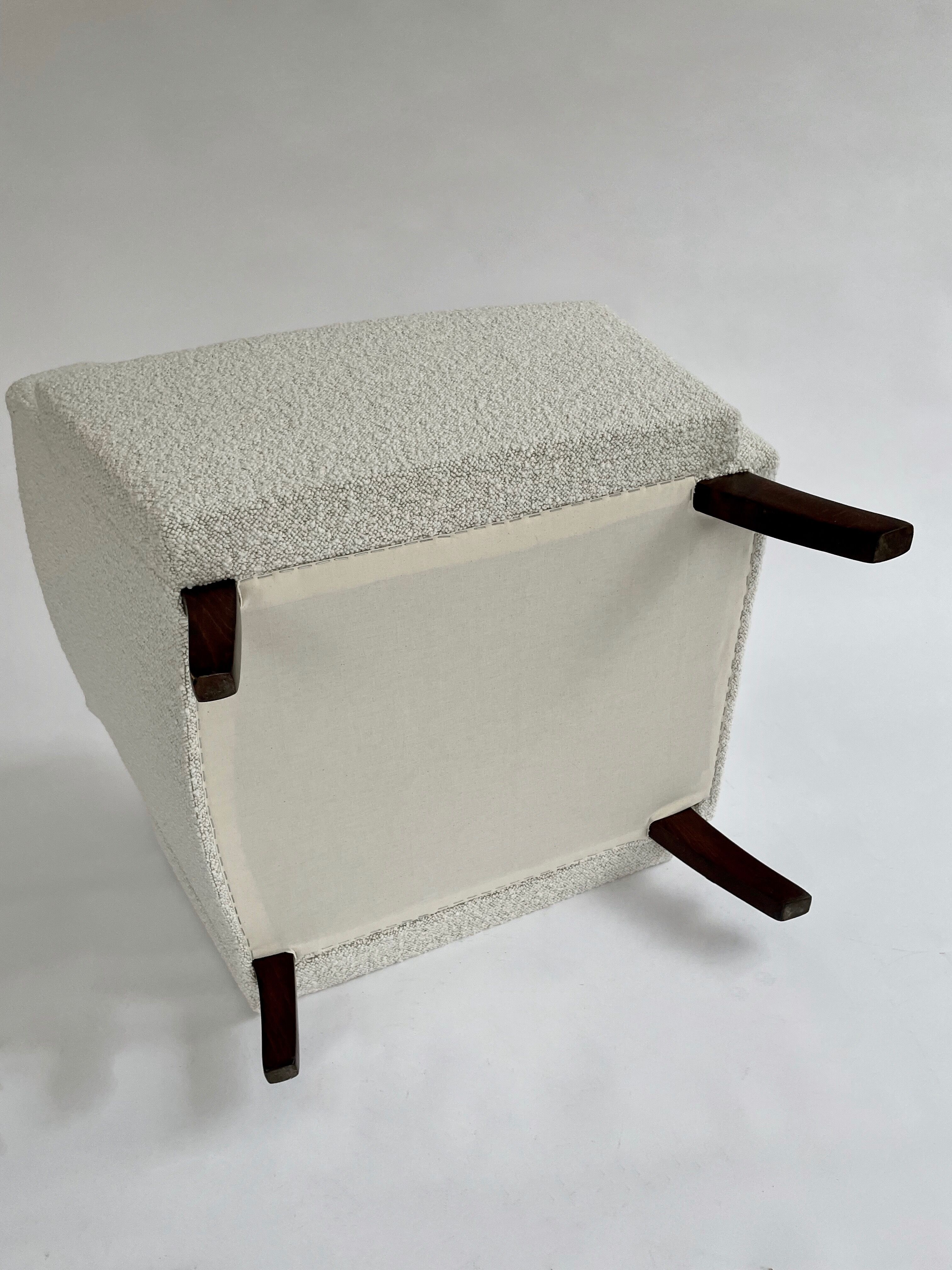 Cube armchair in wool buckle