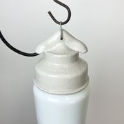 Suspension en porcelaine blanche industrielle avec verre opale, années 1970