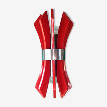 Sconce in red Bakelite and chrome