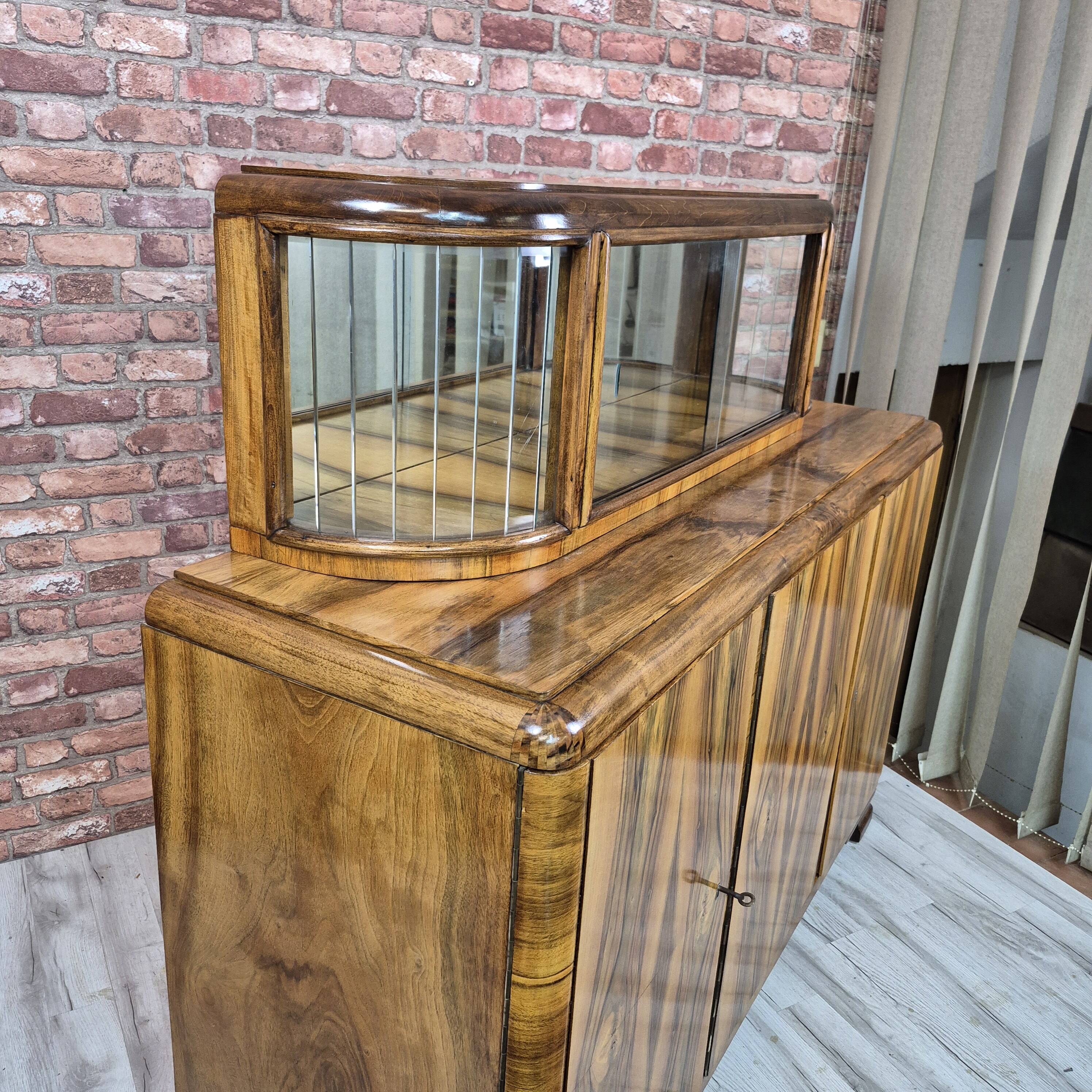 Exceptional Art Deco Walnut Sideboard with Slatted Glass Display - 1930s Fu