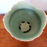 Art Nouveau flowerpot with slip peonies