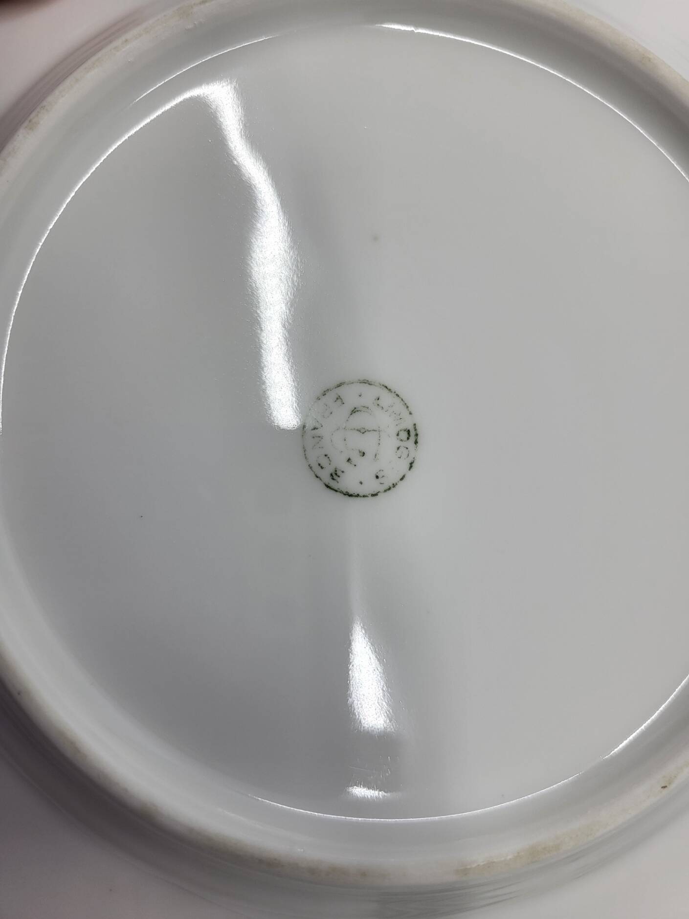 Limoges porcelain plates with green border and gold and blue flower decoration, French set of 8