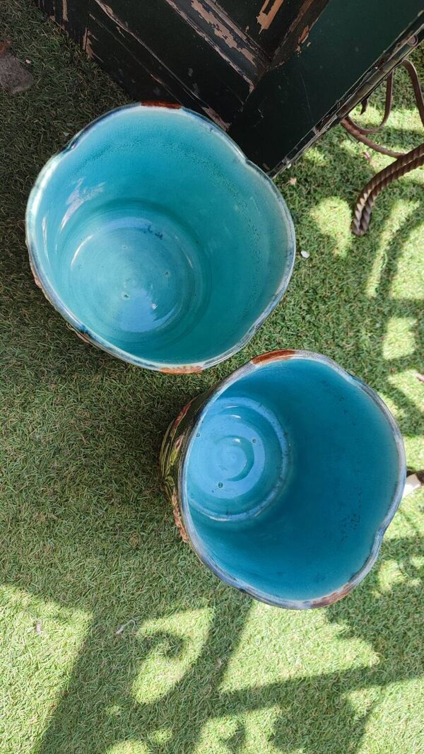 Paire de cache-pots en barbotine