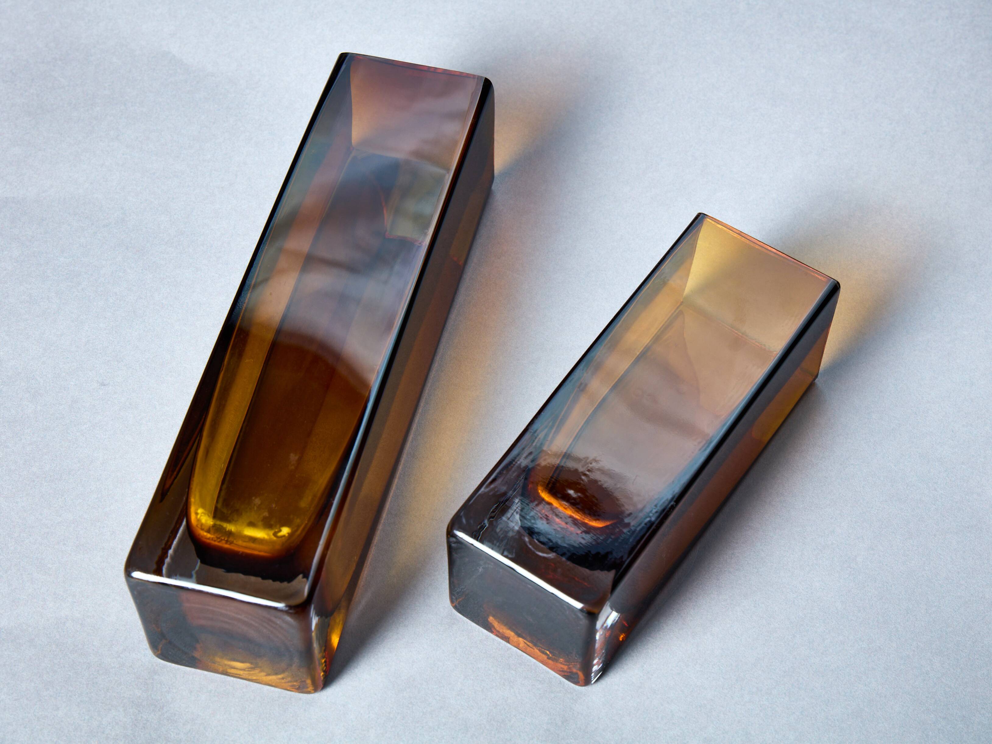 Pair of amber glass vases – Murano Sommerso style