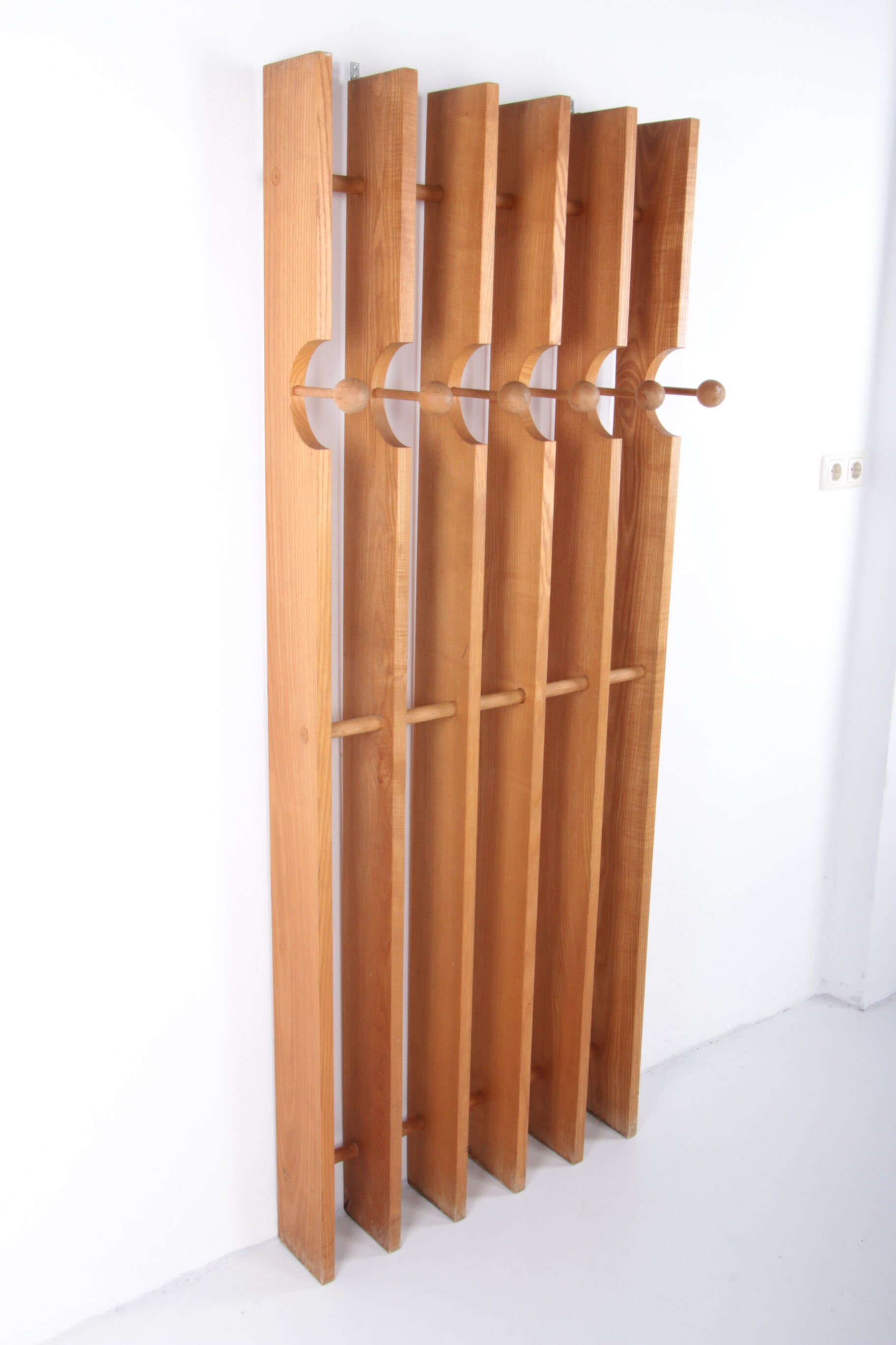 Porte-manteau Arspect-Spectrum édition rare 1970 Essen bois Pays-Bas