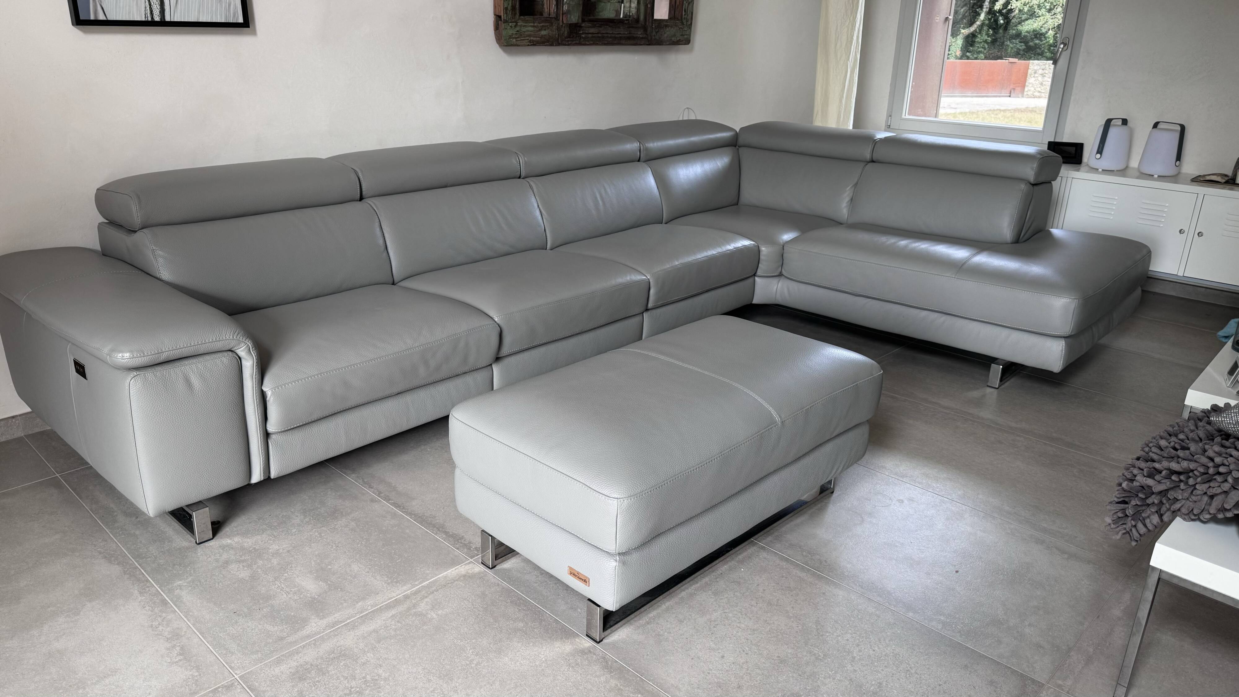 7-seater sofa + ottoman
