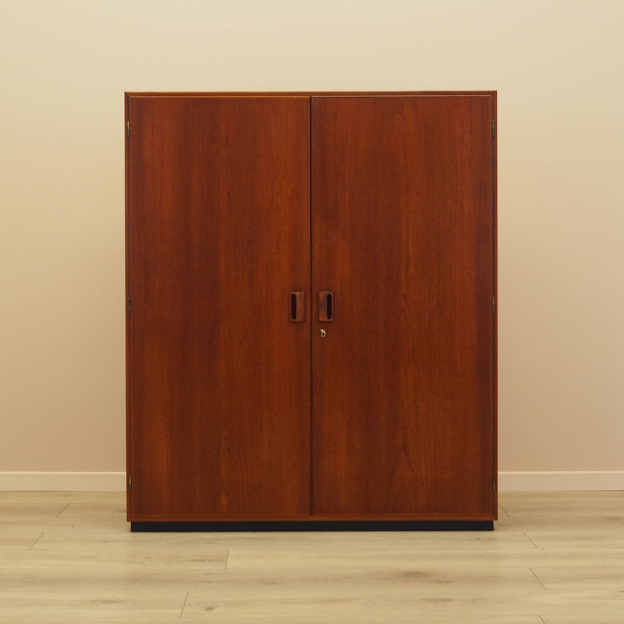 Teak cabinet, Danish design, 1960s, designer: Børge Mogensen