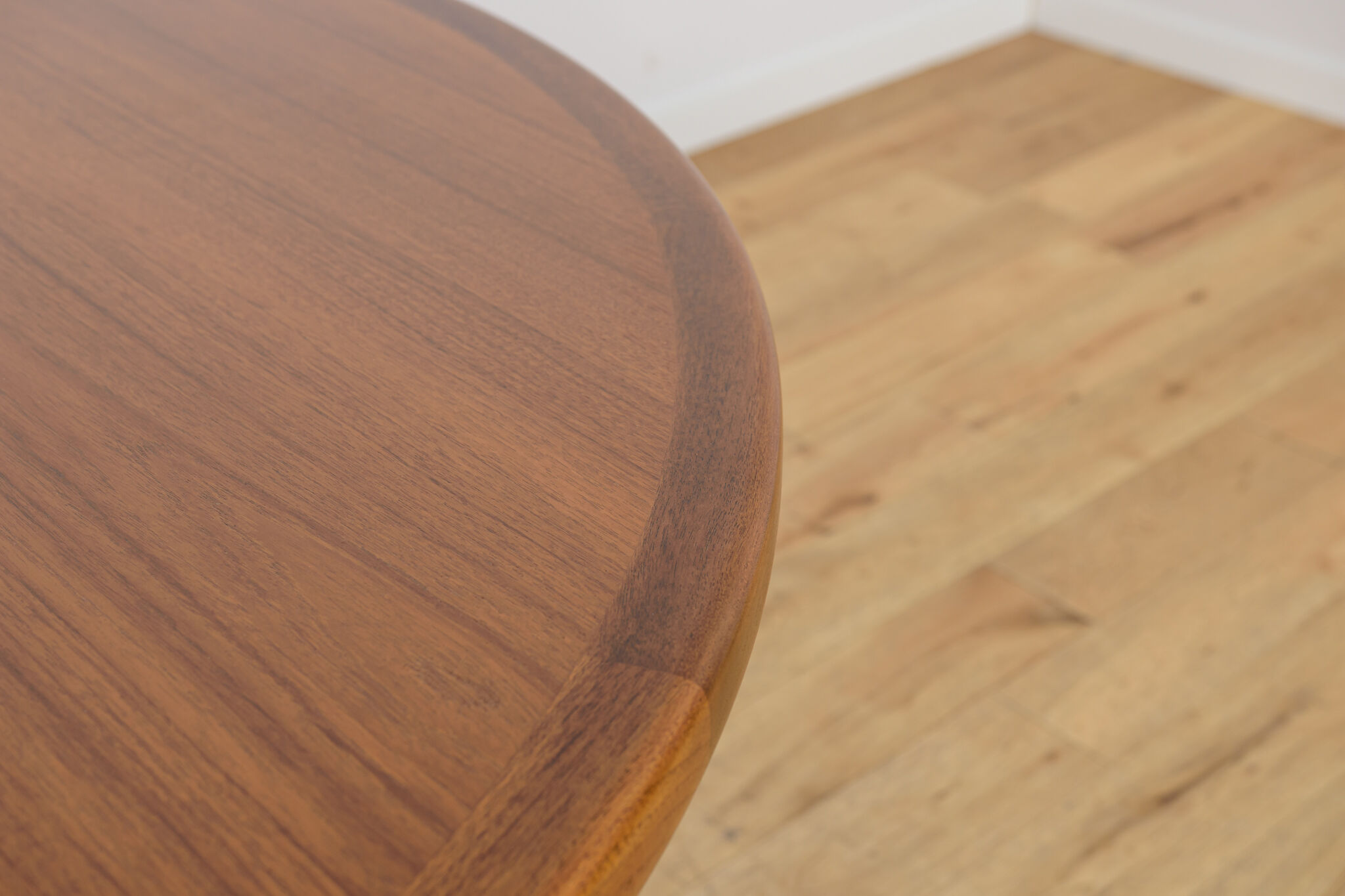Mid-Century Teak Round Extending Dining Table, Denmark, 1960s