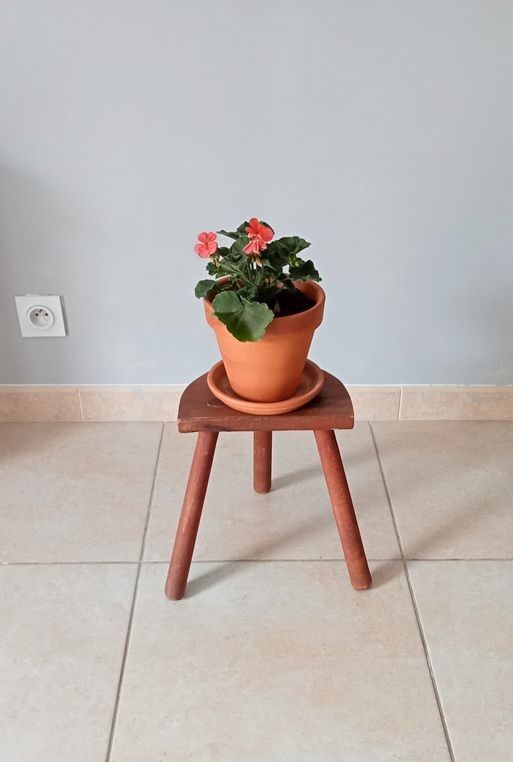 Vintage tripod stool 60s/70s