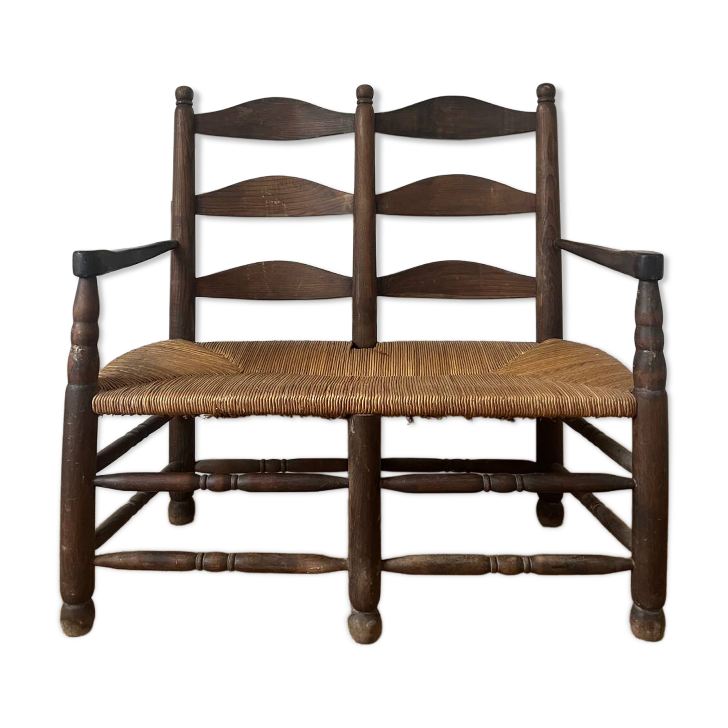 Wood and straw banquette