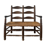 Wood and straw banquette