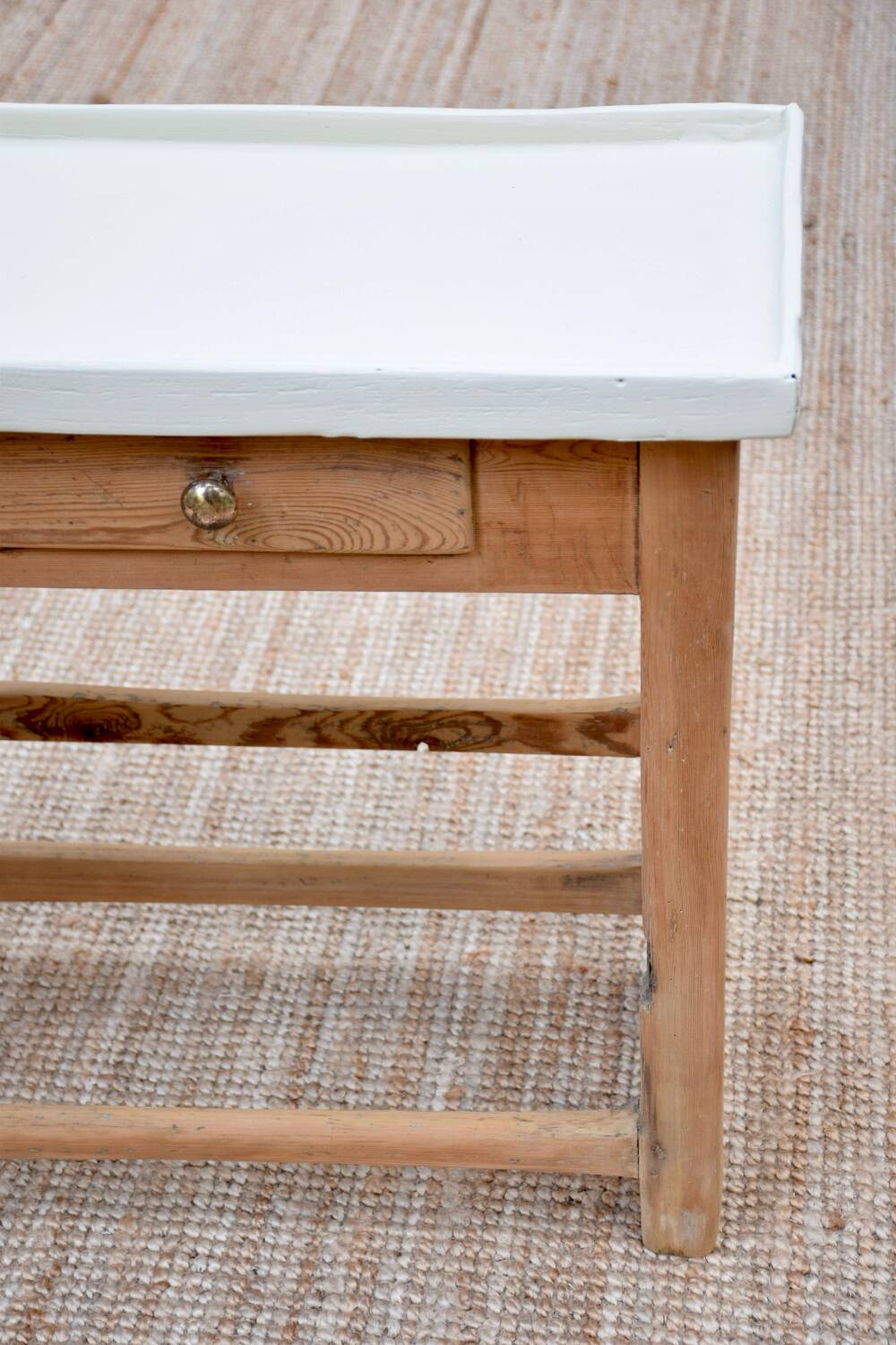 Petite table de ferme d’appoint