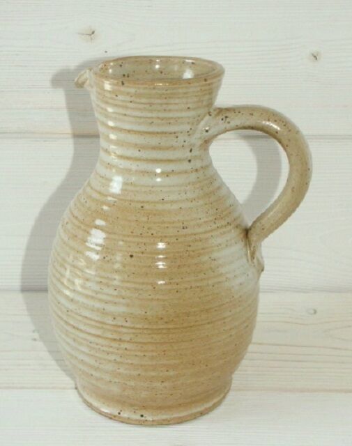 Pitcher 1L sandstone of the vintage Marsh of the 70s