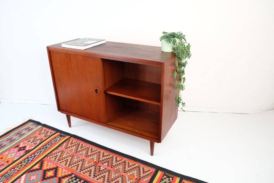 Commode vintage style années 60-70, motif teck, style rétro.