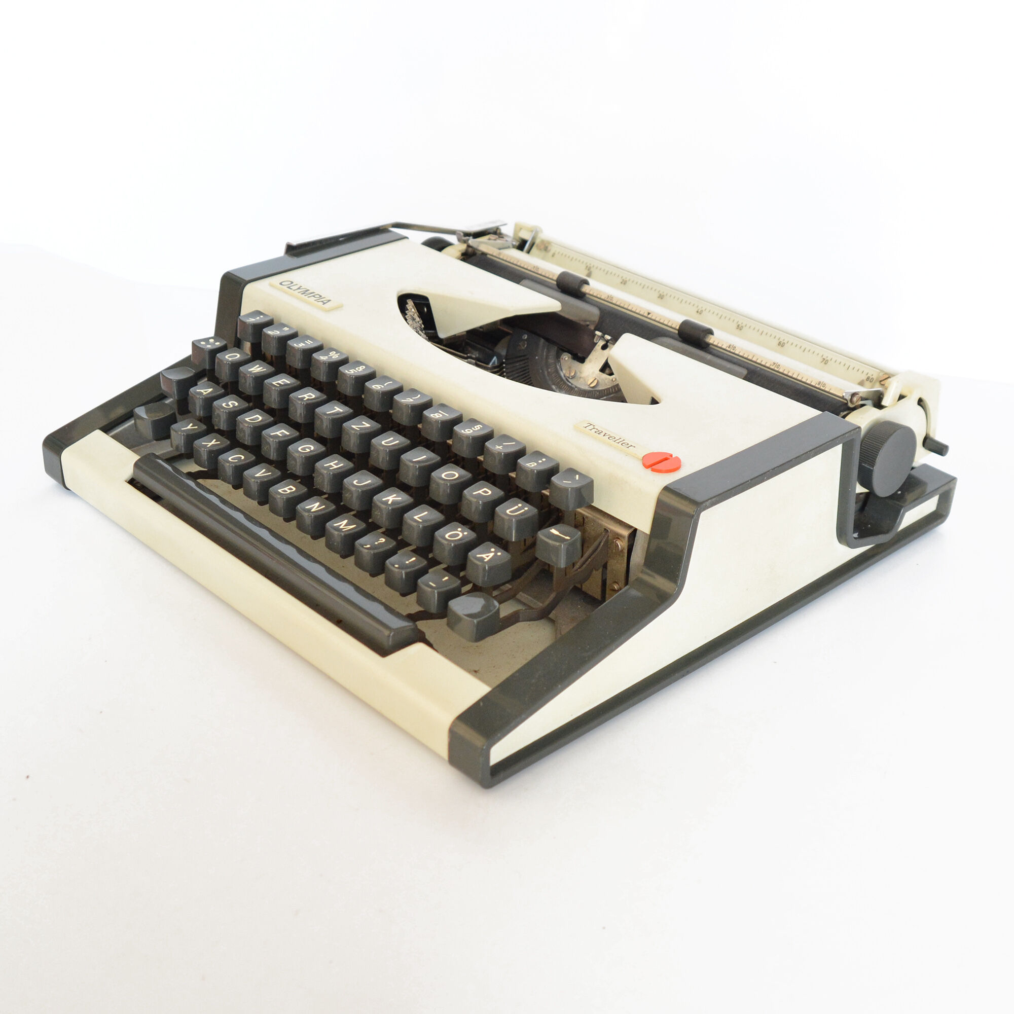 Typewriter AEG Olympia Traveler S, Germany 70s