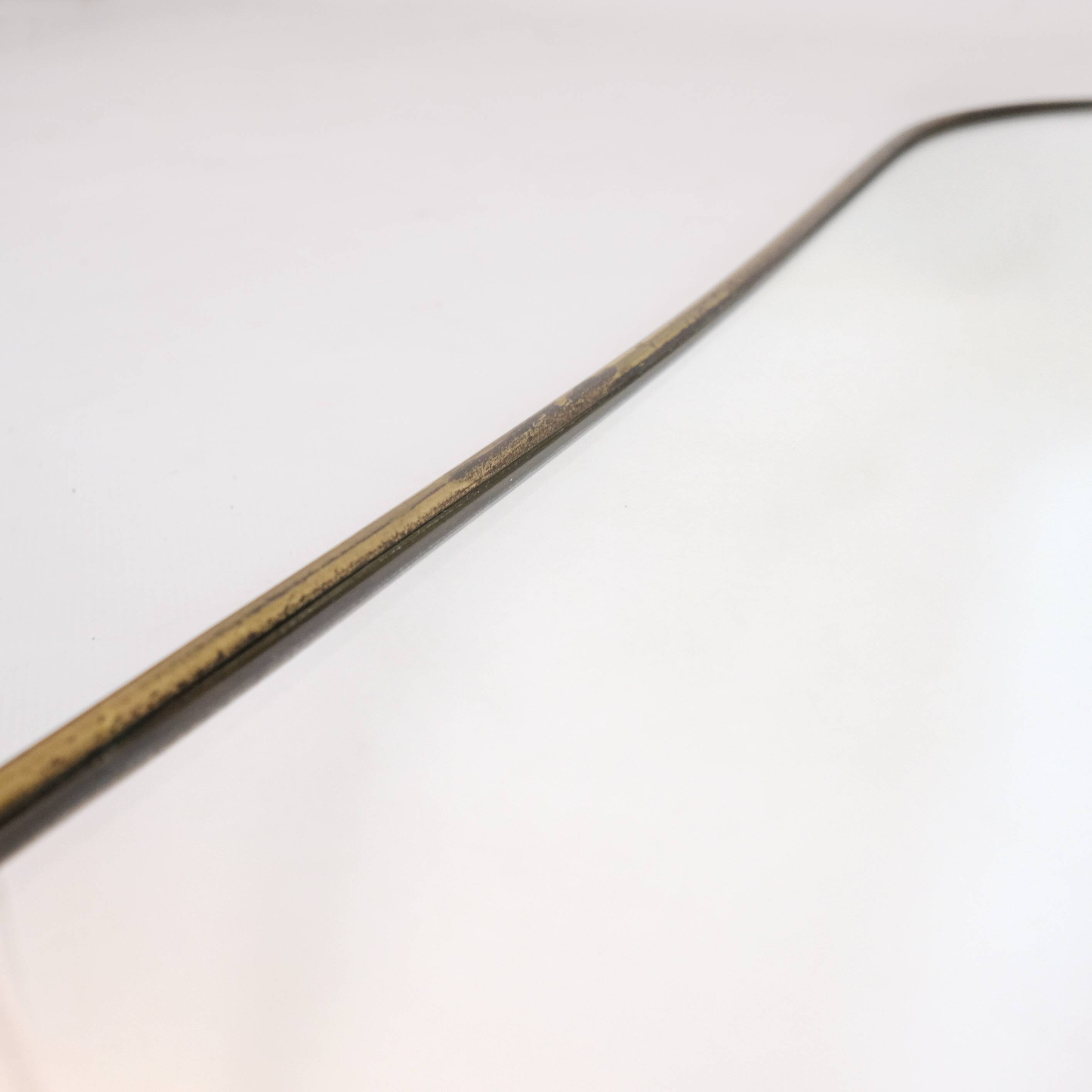 Large Italian mirror from the 1950s, 71x55 cm.